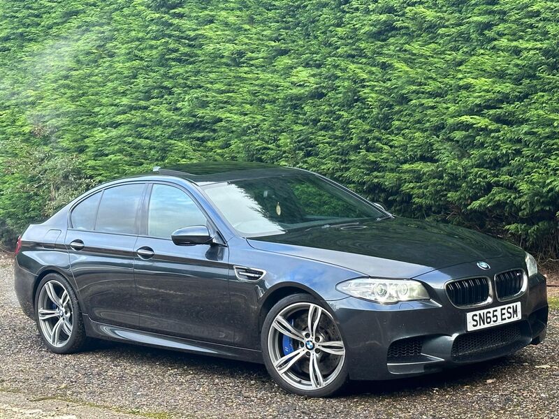 View BMW M5 4.4 V8 DCT Euro 6 (s/s) 4dr