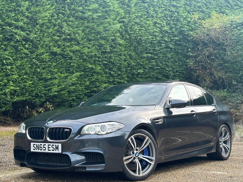View BMW M5 4.4 V8 DCT Euro 6 (s/s) 4dr