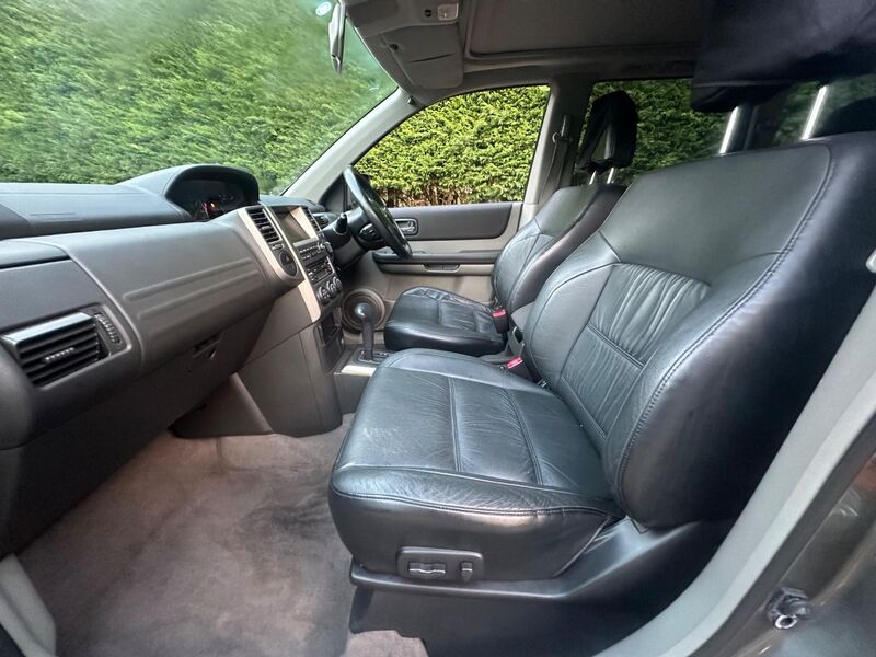 NISSAN X-TRAIL