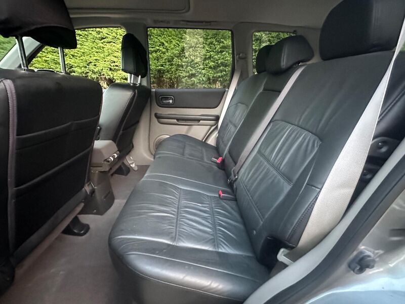 NISSAN X-TRAIL