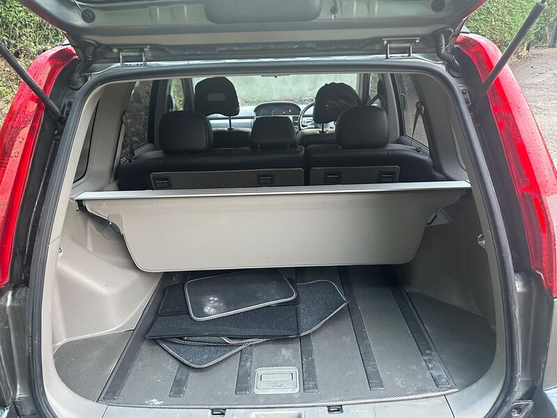 NISSAN X-TRAIL