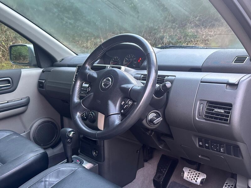 NISSAN X-TRAIL
