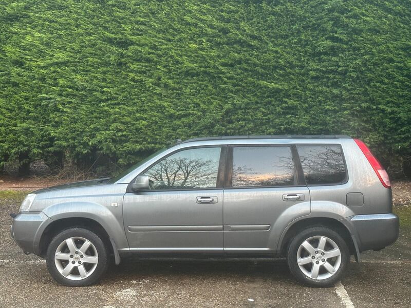 NISSAN X-TRAIL