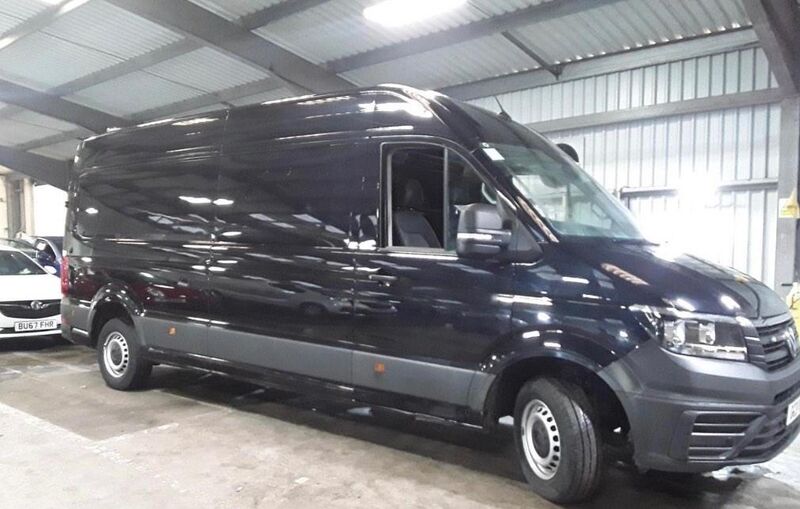 View VOLKSWAGEN CRAFTER 2.0 TDI CR35 Trendline FWD LWB High Roof Euro 6 (s/s) 5dr
