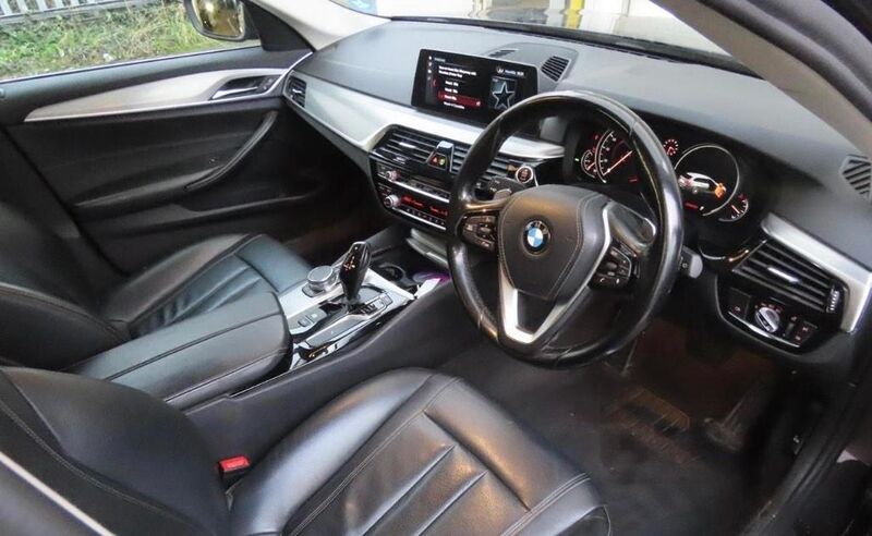 View BMW 5 SERIES 3.0 530d SE Touring Auto Euro 6 (s/s) 5dr