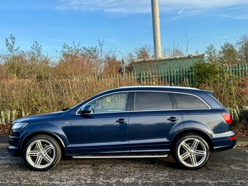 AUDI Q7