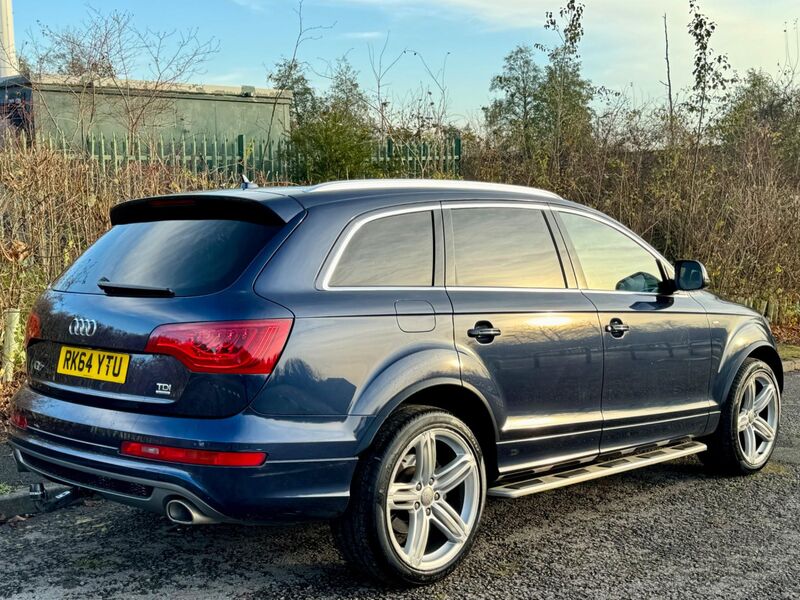 AUDI Q7