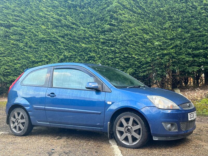 View FORD FIESTA 1.4 Zetec Blue Edition 3dr