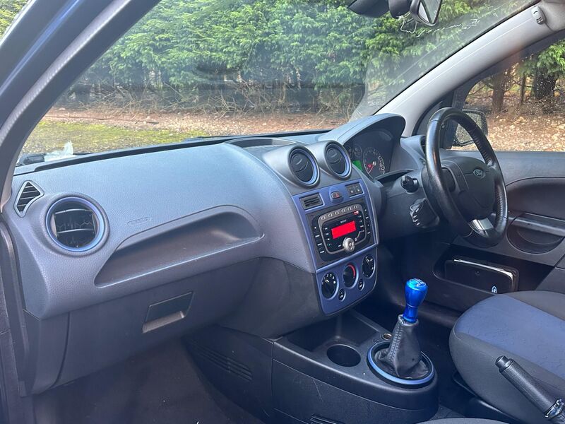 FORD FIESTA