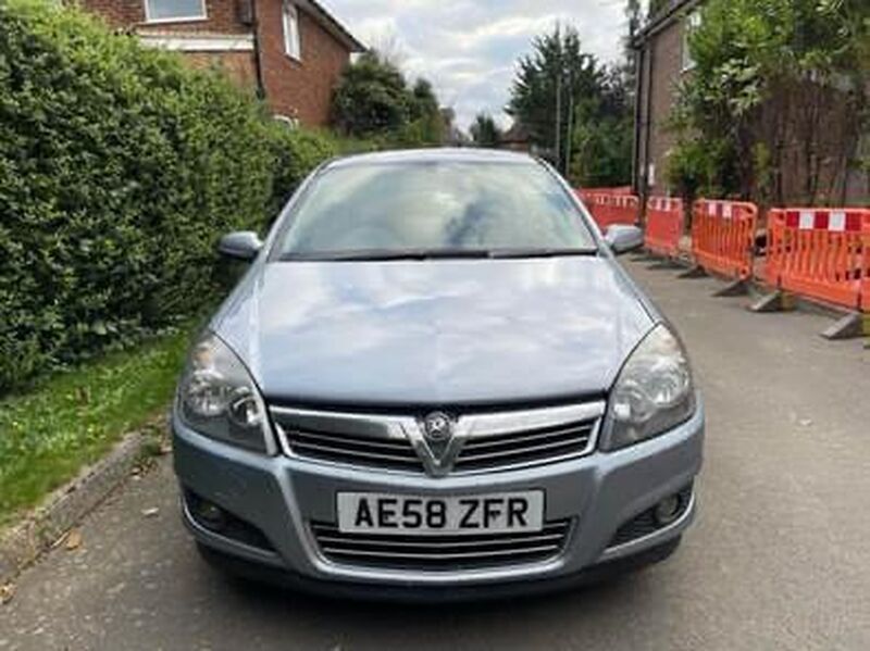 View VAUXHALL ASTRA 1.8i 16v SRi 5dr