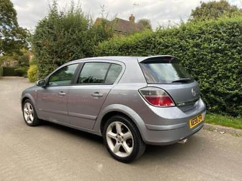 VAUXHALL ASTRA