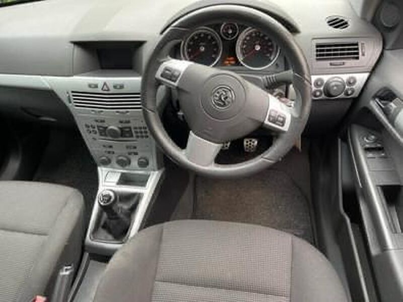 VAUXHALL ASTRA