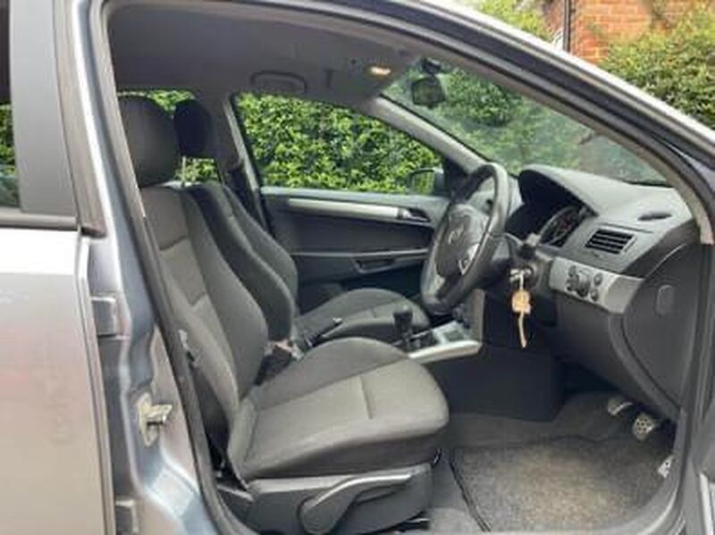 VAUXHALL ASTRA