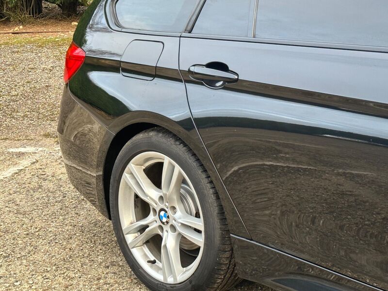BMW 3 SERIES