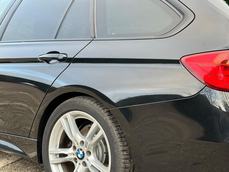 BMW 3 SERIES