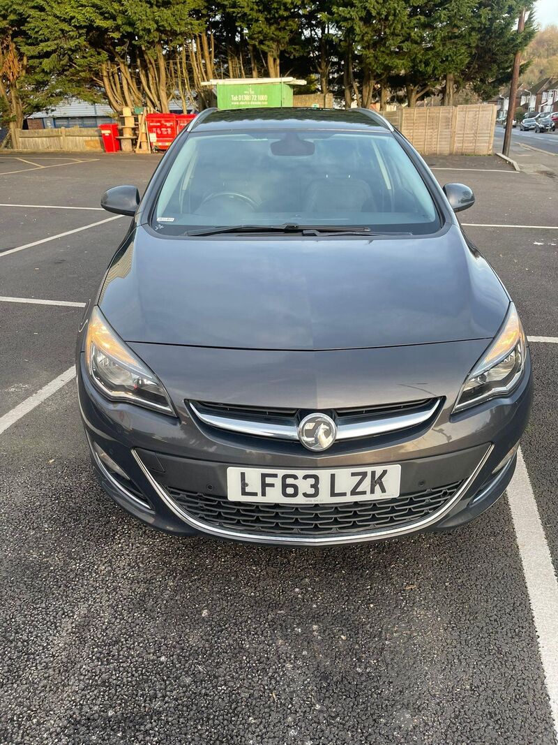 View VAUXHALL ASTRA 2.0 CDTi SE Sports Tourer Auto Euro 5 5dr