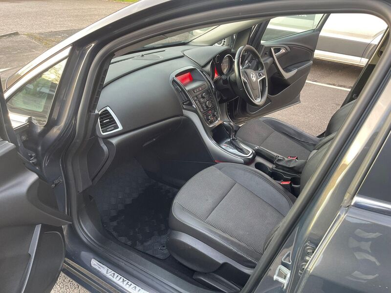VAUXHALL ASTRA