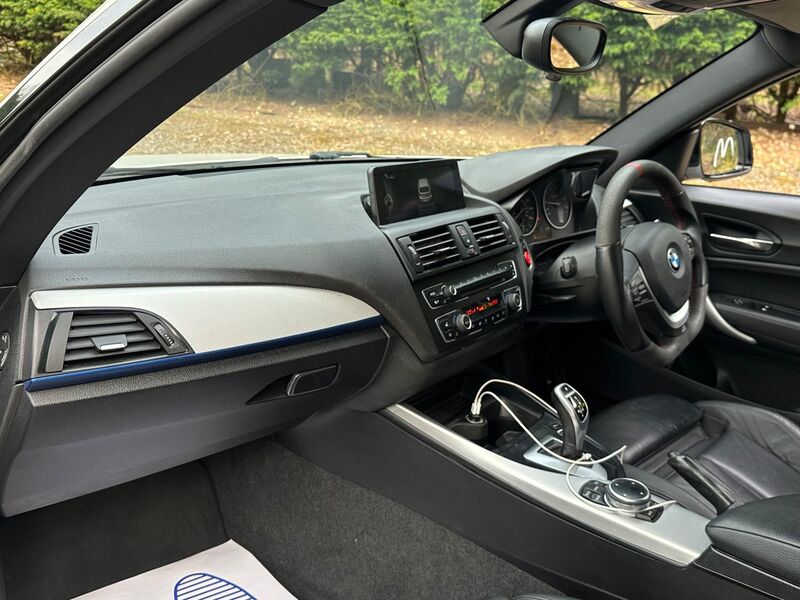BMW 1 SERIES