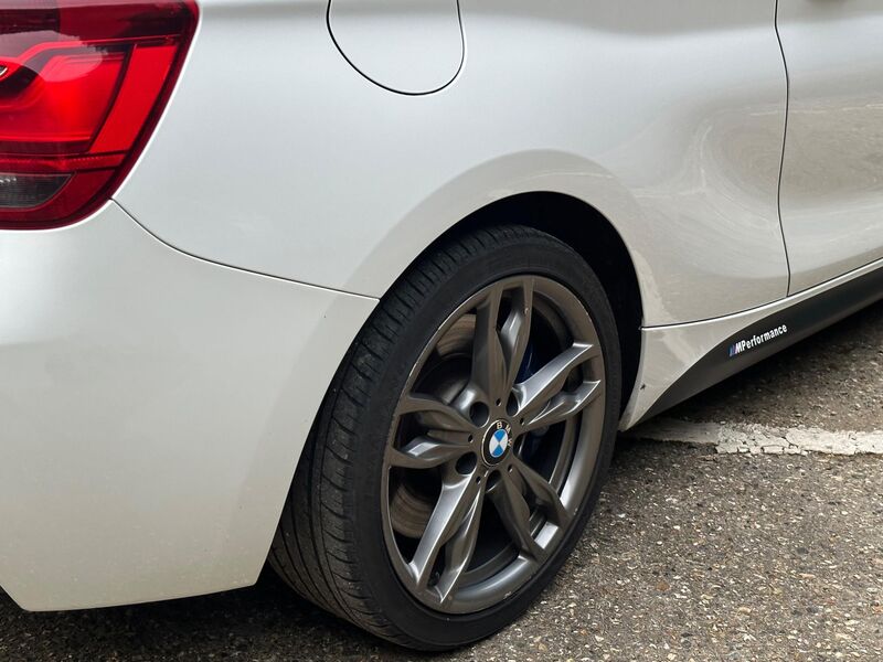 BMW 1 SERIES
