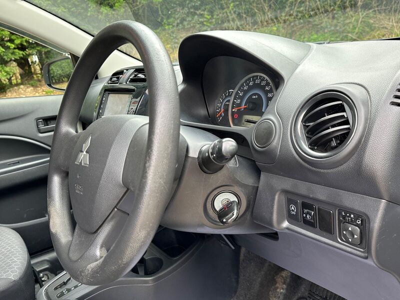 MITSUBISHI MIRAGE
