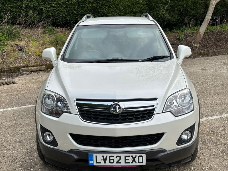 View VAUXHALL ANTARA 2.2 CDTi Exclusiv 2WD Euro 5 (s/s) 5dr