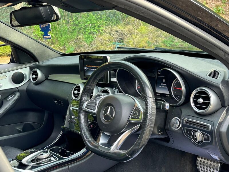 View MERCEDES-BENZ C CLASS 2.1 C220 BlueTEC AMG Line G-Tronic+ Euro 6 (s/s) 4dr