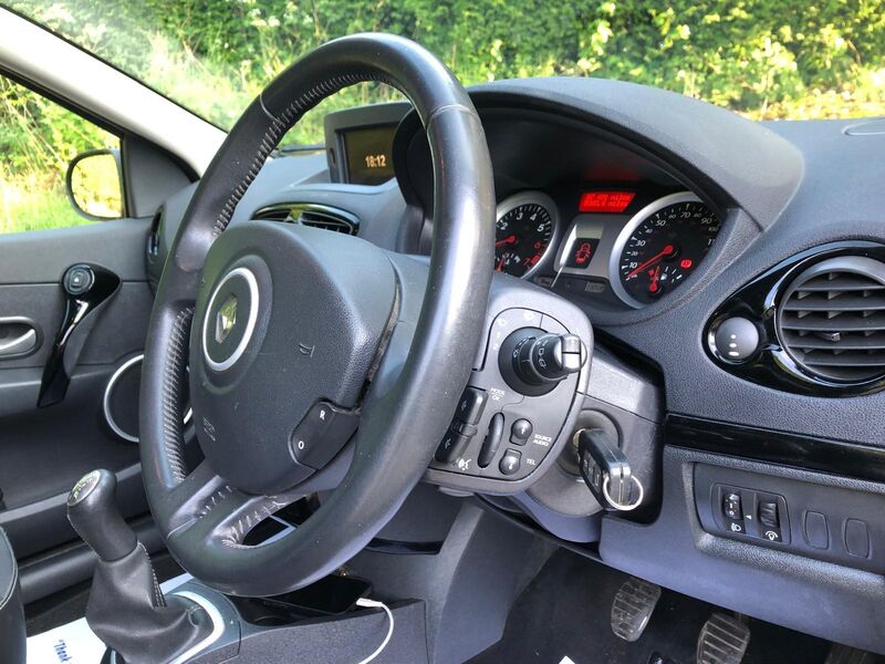 RENAULT CLIO