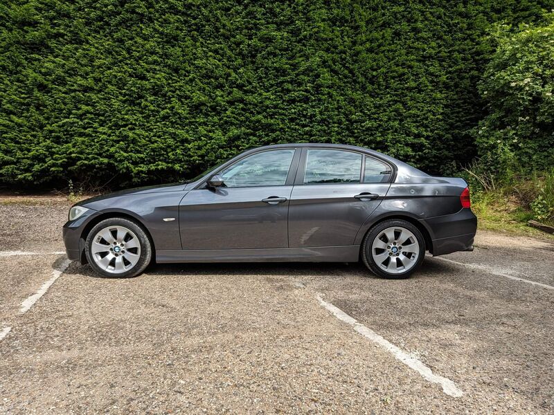 BMW 3 SERIES