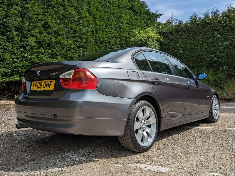 BMW 3 SERIES
