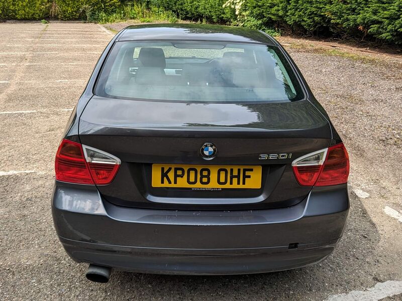 BMW 3 SERIES