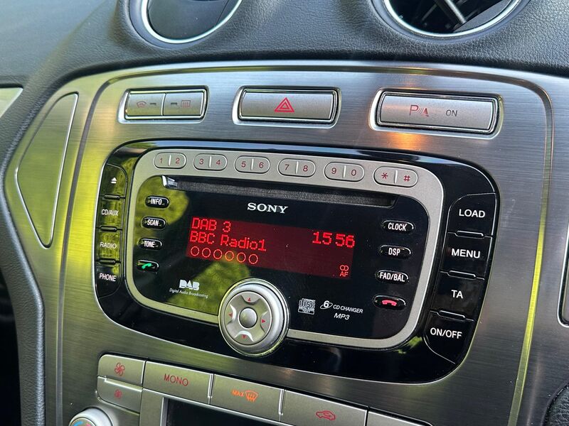 FORD MONDEO