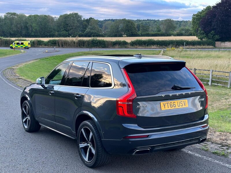 VOLVO XC90