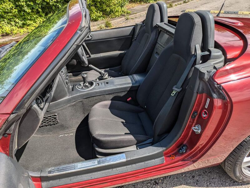 MAZDA MX-5