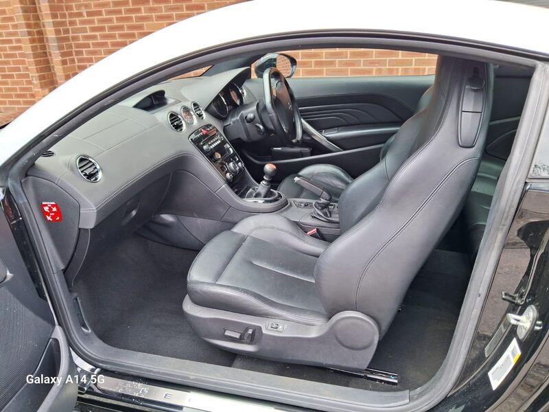 PEUGEOT RCZ