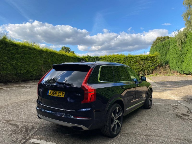 VOLVO XC90
