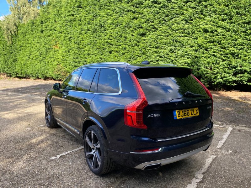 VOLVO XC90