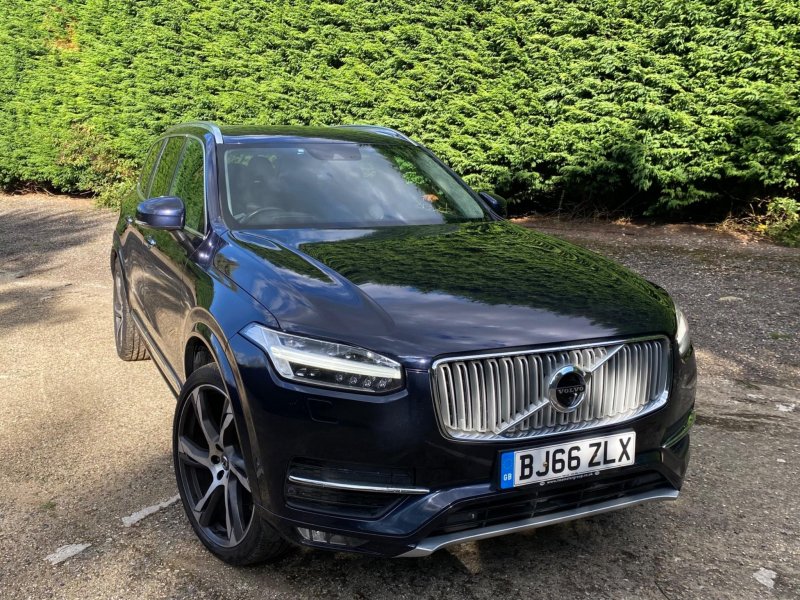 VOLVO XC90