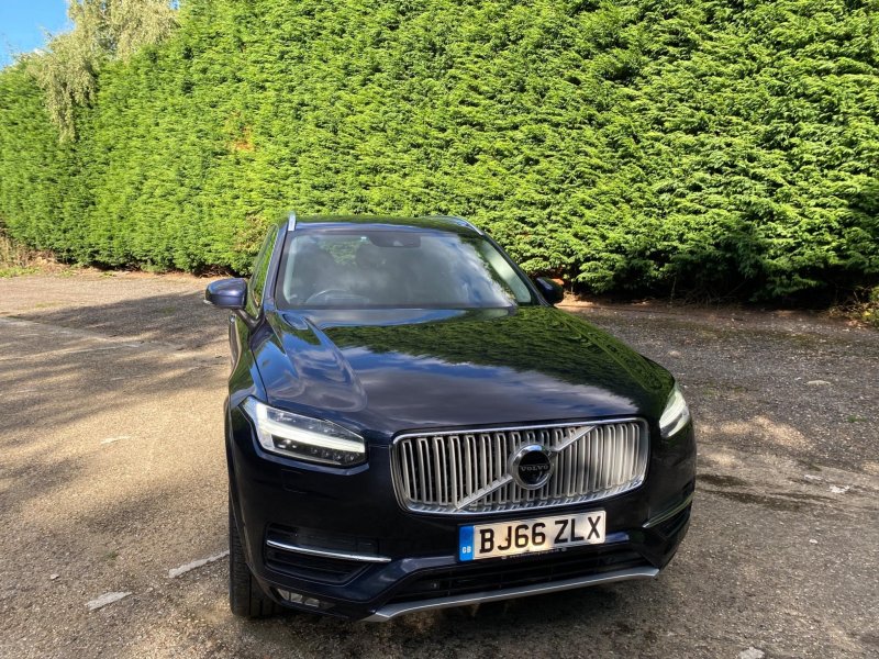 VOLVO XC90