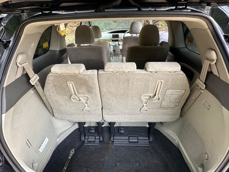 View TOYOTA ESTIMA 