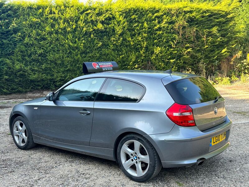 BMW 1 SERIES