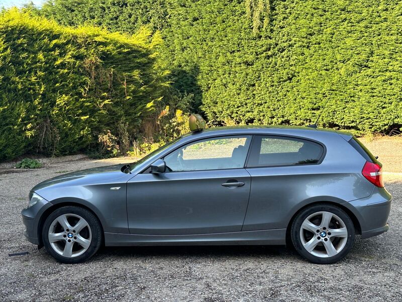 BMW 1 SERIES