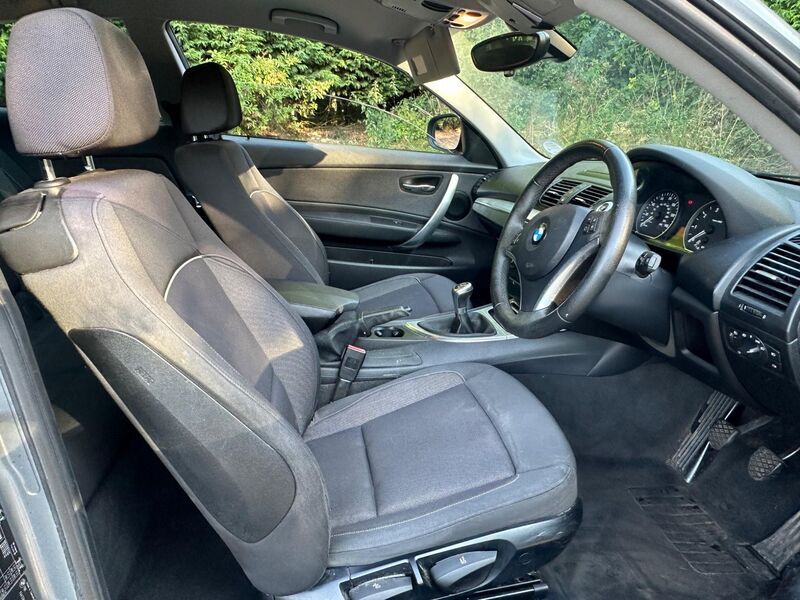 BMW 1 SERIES