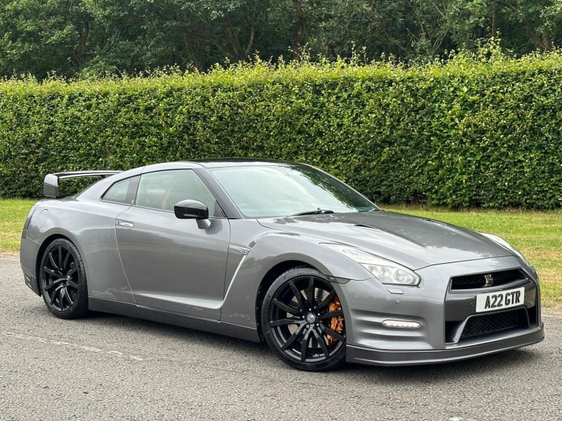 View NISSAN GT-R 3.8 V6 Premium Black Auto 4WD Euro 5 2dr