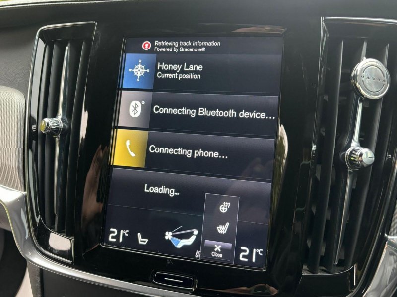 VOLVO S90