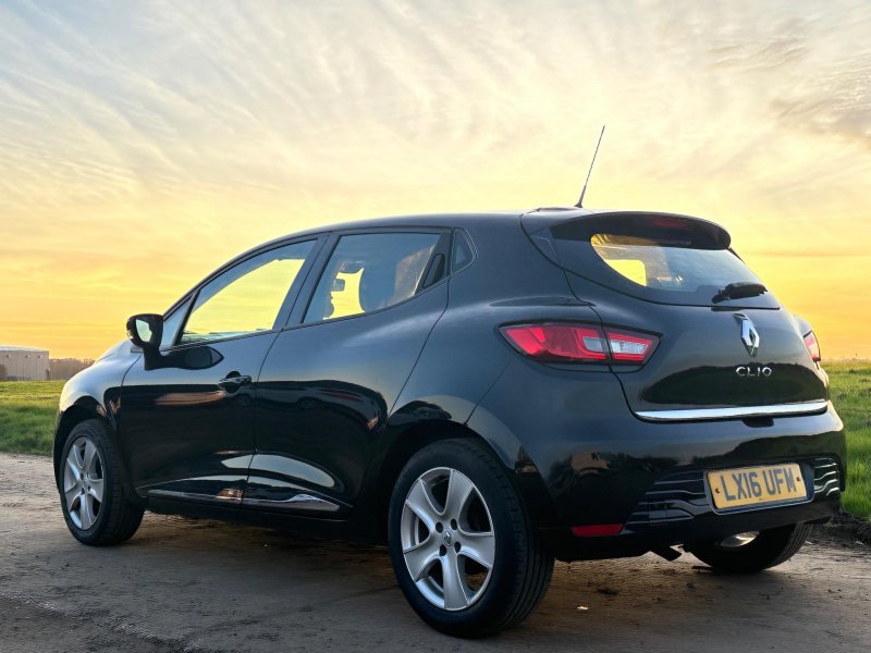 RENAULT CLIO