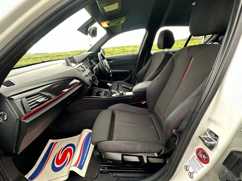 BMW 1 SERIES