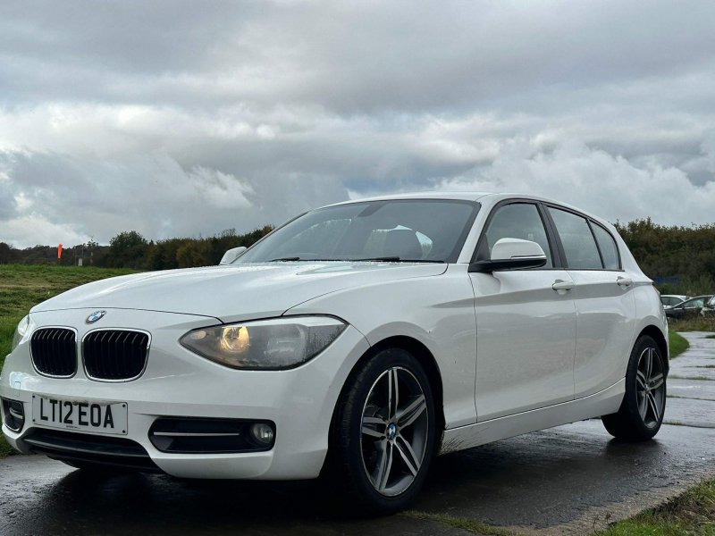 BMW 1 SERIES