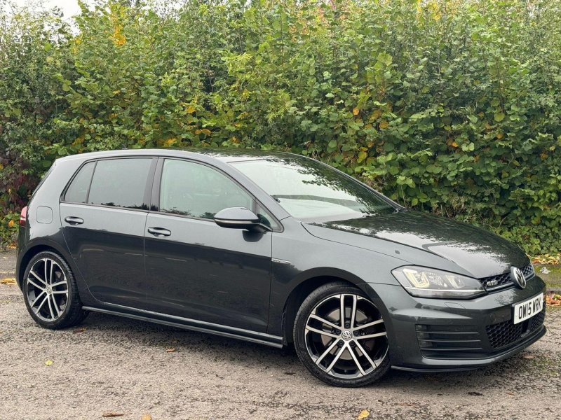 View VOLKSWAGEN GOLF 2.0 TDI BlueMotion Tech GTD DSG Euro 6 (s/s) 5dr