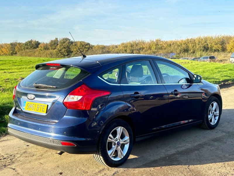FORD FOCUS
