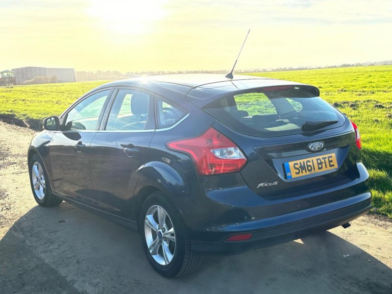 FORD FOCUS